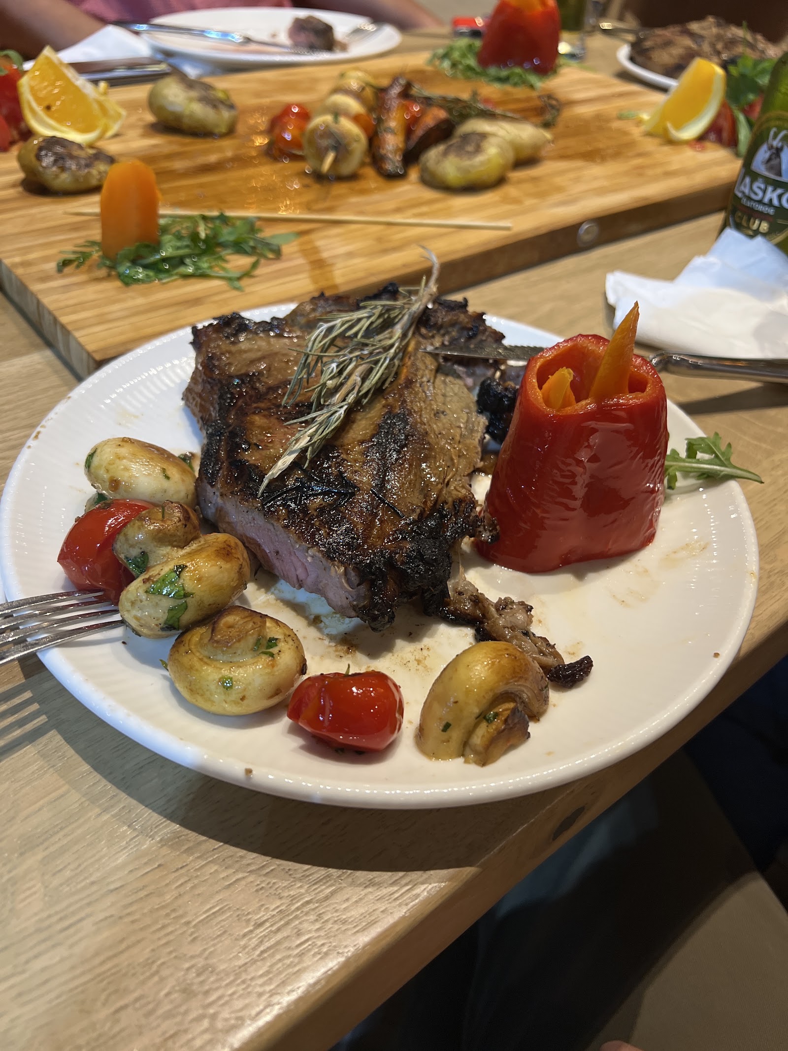 Steak në dërrasë